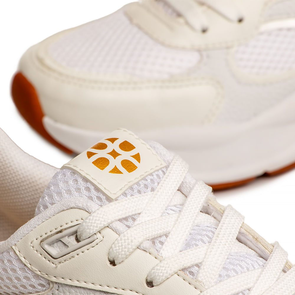 Tênis Branco Jogging Recortes