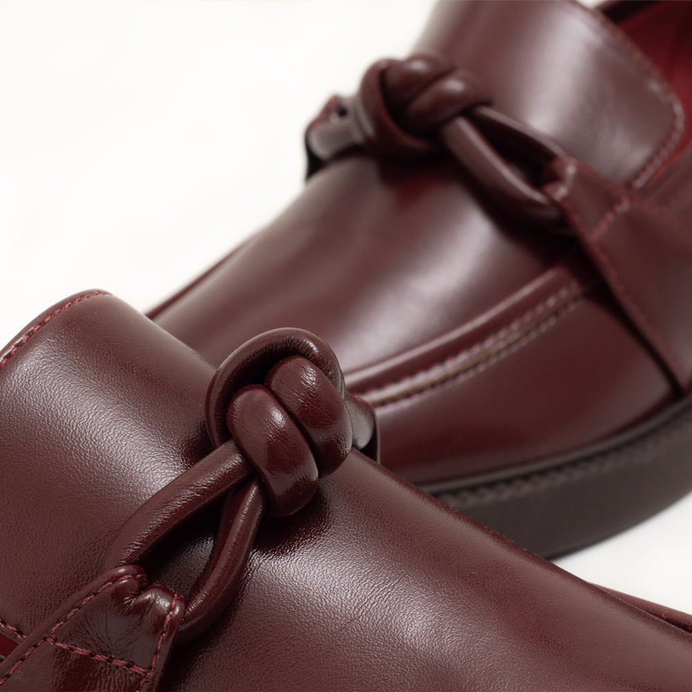 Mocassim Nó Monocromático Bordo