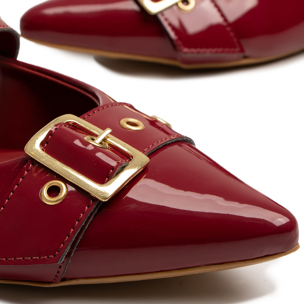 Sapatilha Slingback Burgundy Texturizada Fivelas