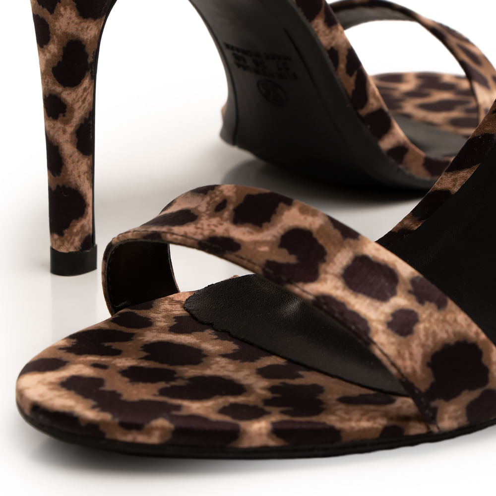 Sandália Animal Print de Tira