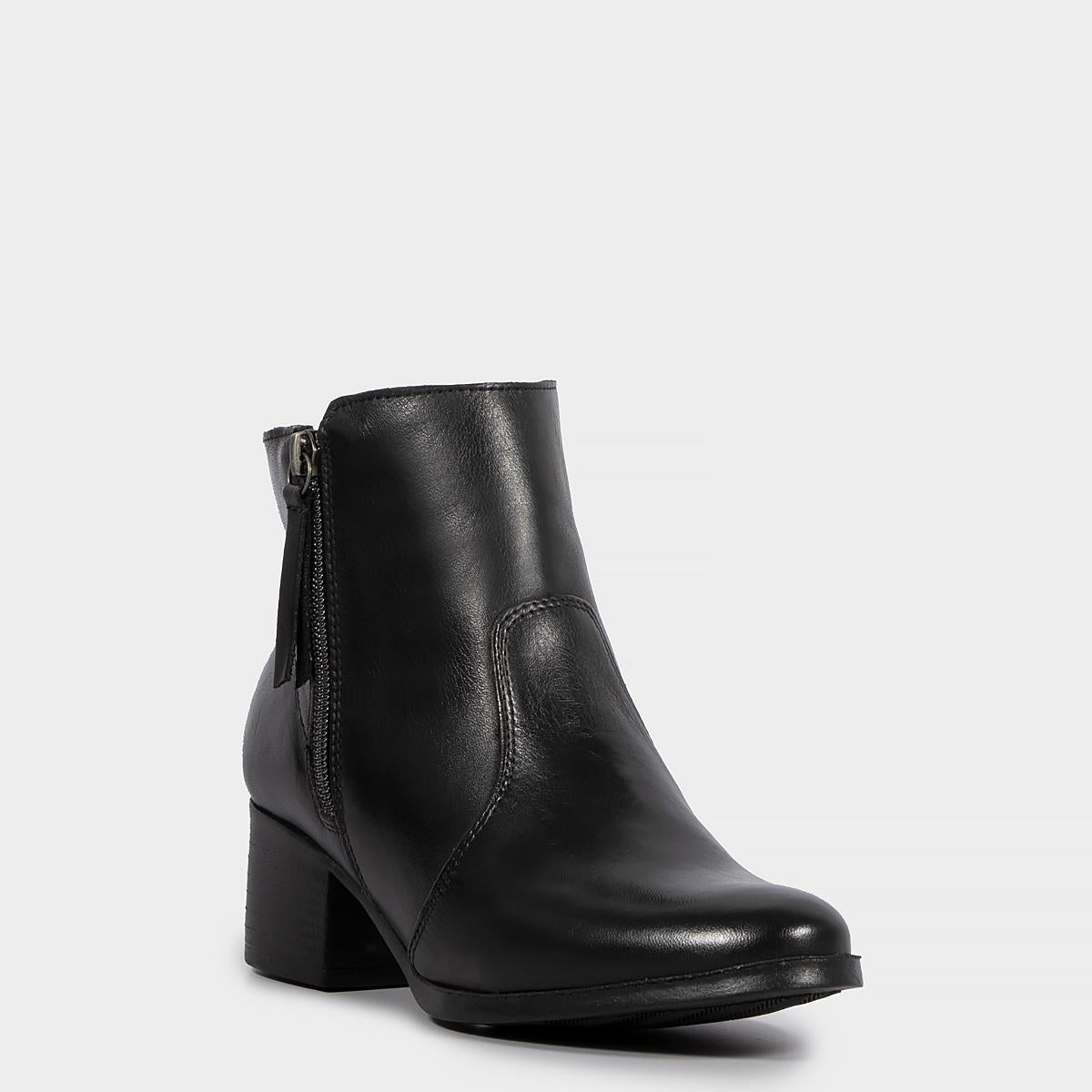 Bota Preta Couro Cano Curto